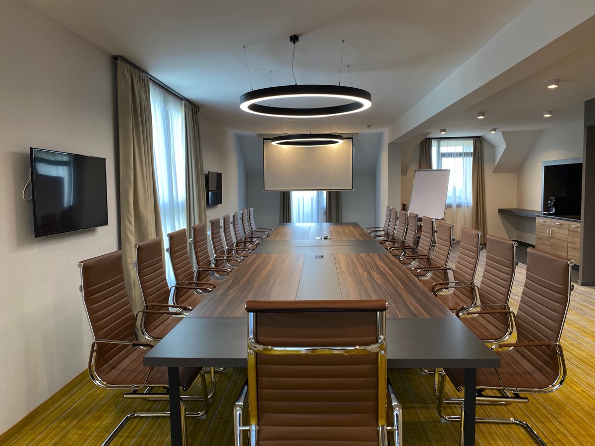 Exclusive meetings organizing